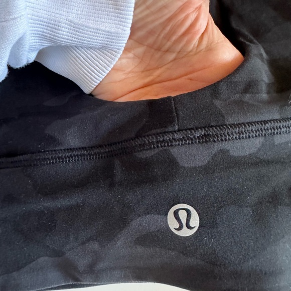 LULULEMON size 4 black reversible sport bras ! - Picture 4 of 5